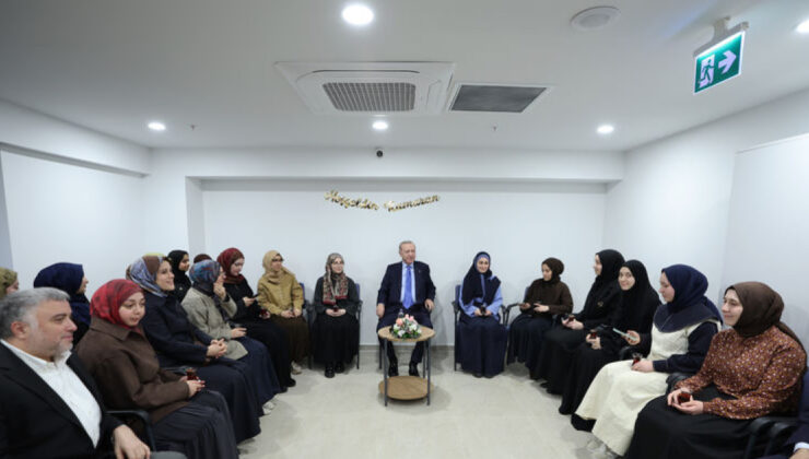 Erdoğan’dan Öğrenci Yurdu Ziyareti ve DEM Parti’den Öcalan Açıklaması: Gündemdeki Gelişmeler