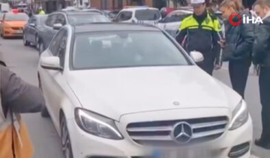 Beşiktaş’ta Trafiği Kilitleyen Sürücüden Şaşırtan Hareketler: Gözaltına Alındı!