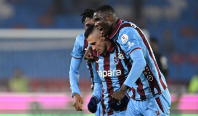 Trabzonspor’dan Zirve Yürüyüşü: Samsunspor’u Geçti, Fenerbahçe Maçı Öncesi Gözler Üzerinde!