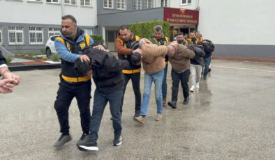 Adana’da Sahte Kimlik ve Dublörlerle 10 Milyon TL’lik Vurgun: Organize Suç Şebekesi Çökertildi