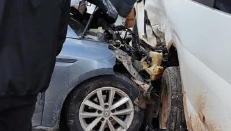 Reyhanlı’da Öğrenci Servisi Kazası: 15 Yaralı, Alkollü Sürücü Gözaltına Alındı