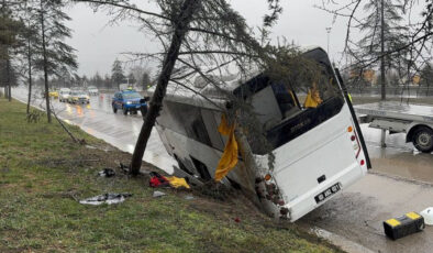 Isparta’da Cezaevi Ring Aracı Devrildi: 3 Askeri Personel Yaralandı