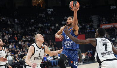 Anadolu Efes, Virtus Bologna’yı Farklı Mağlup Ederek Galibiyet Serisine Devam Etti