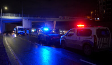 Küçükçekmece’de Feci Kaza: Motosiklet Temizlik Aracına Çarptı, 2 Ölü; Kayıp İlanı Cinayeti Ortaya Çıkardı