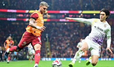 Galatasaray-Eyüpspor Maçında Kırmızı Kart: Bedirhan Özyurt Oyun Dışı Kaldı
