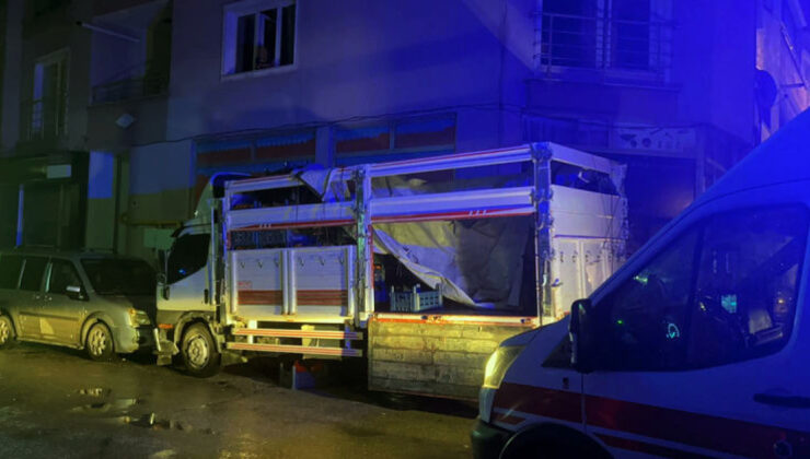 Mersin ve Tekirdağ’da Yaşanan Acı Olaylar: Genç Kız Kamyonet Kasasına Düştü, Kasapta Çalışan Kadın Yaralandı