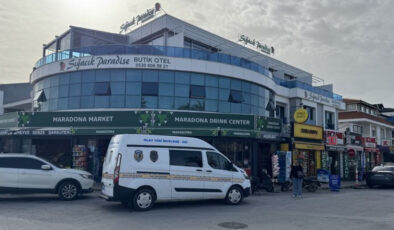 Seferihisar’daki Butik Otel Yangınında Acı Kayıp: Polis Memurunun Eşi Hayatını Kaybetti