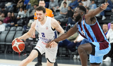 Anadolu Efes, Trabzonspor’u Mağlup Ederek Galibiyet Serisine Devam Ediyor: Maç Sonucu ve Detaylar