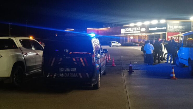 Afyonkarahisar’da Park Halindeki Otomobilde Erkek Cesedi Bulundu: Olay Yeri İncelemesi Devam Ediyor