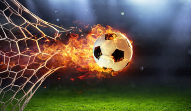 Napoli ile Roma Arasındaki Nefes Kesen Mücadele 2-2 Berabere Bitti: Zeki Çelik Sahada