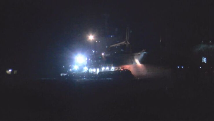 Kurtarılan Kargo Gemisi ‘Razouk’ İstanbul’da Fırtınaya Yakalandı: Kurtarma Çalışmaları Yeniden Başladı