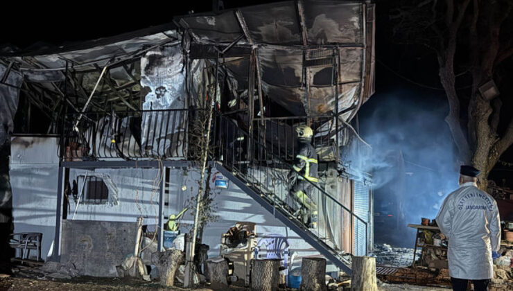 Uşak’ta Prefabrik Ev Yangını: Çift Hayatını Kaybetti, Beşiktaş’ta Motosiklet Kazası: Bir Kişi Vefat Etti