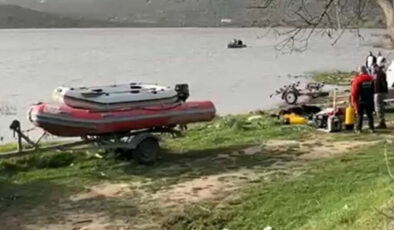 Manisa’da Gölet Kenarında Kaybolan Genç İçin Arama Çalışmaları Sürüyor