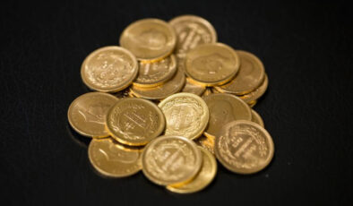 Altın Fiyatları Haftaya Düşüşle Başladı: Enflasyon Verileri ve Fed’in Faiz Kararları Takip Ediliyor