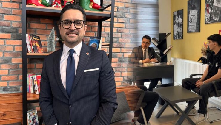 Sincan Anadolu Lisesi Müdürü’nden Öğrencilere Özel Yaklaşım: Makam Odasını Koridora Taşıdı