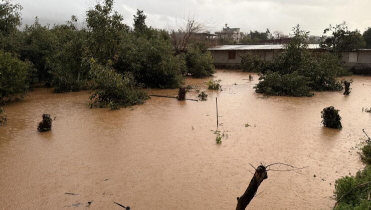 Antalya’da Şiddetli Hava Uyarısı: 5 İlçede Eğitime Bir Gün Ara Verildi