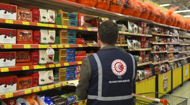 Bakan Bolat: “Stokçuluk ve fahiş fiyat uygulamalarına karşı sahadayız”