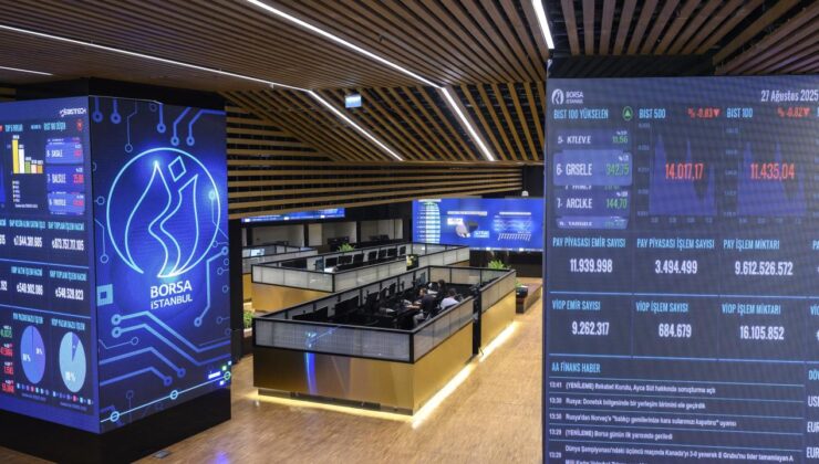 Borsa Rekorla Kapandı: BIST 100 Yeni Zirvede, İşlem Hacmi 217 Milyar Lira