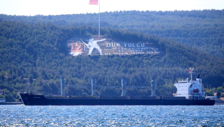 İzmir’de Vapur Seferleri İptal, Çanakkale Boğazı Kapatıldı: Fırtına Deniz Ulaşımını Felç Etti