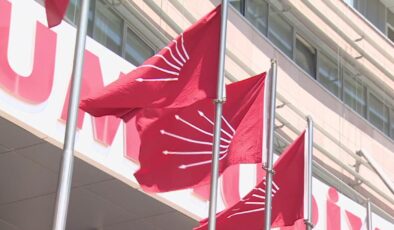 CHP’nin Tartışmalı Kurultay Davası Ertelendi: Yeni Gelişmeler ve Beklentiler