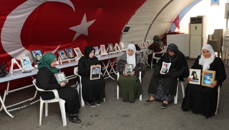 Diyarbakır Anneleri’nin Umut Dolu Bekleyişi 2362. Gününde: Ramazan Ayında da Evlat Hasretiyle Nöbette