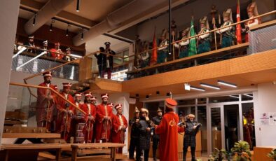 Düzce’de Kütüphane Coşkusu: Öğrencilere Mehter Marşı Sürpriziyle Ramazan Sevinci