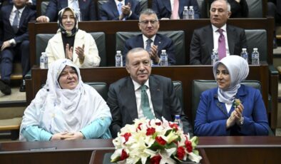 Cumhurbaşkanı Erdoğan’dan Mihalgazi Belediye Başkanı Akgün’e Destek: Yöresel Kıyafet Hakaretine Tepki