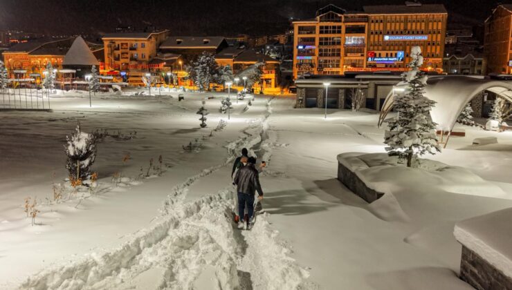 Erzurum’da Rekor Kar Yağışı: 20 Yılın En Yoğun Karı Düştü!
