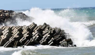 Doğu Akdeniz’de Fırtına Uyarısı: Hatay Kıyılarında Şiddetli Rüzgar Bekleniyor