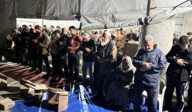 Gazze’de Ramazan Coşkusu: Savaşın Gölgesinde İlk Teravih Namazları