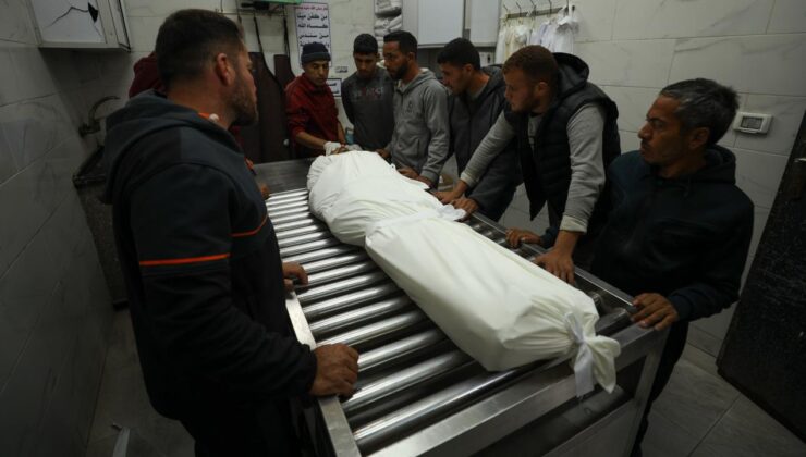 Gazze’de Çadır Yangını Faciası: 16 Yaşındaki Genç Kız Hayatını Kaybetti