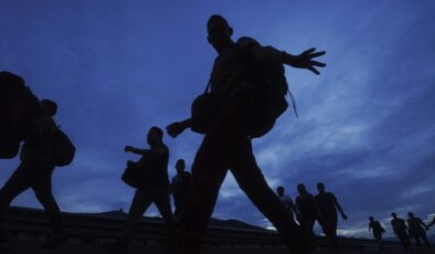 Yargıç Sykes’tan Trump Yönetimine Sert Göçmen Politikası Eleştirisi: ‘Yasalara Pervasızca İhlal’