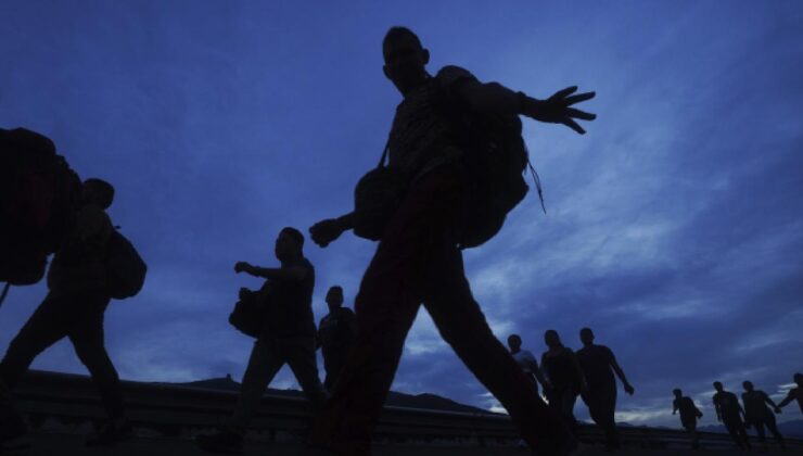 Yargıç Sykes’tan Trump Yönetimine Sert Göçmen Politikası Eleştirisi: ‘Yasalara Pervasızca İhlal’