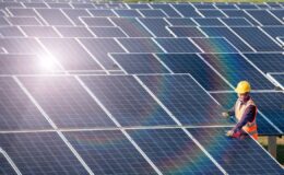 Bakan Uraloğlu’ndan TÜRKSAT GES Değerlendirmesi: Yeşil Enerjiyle Geleceğe Yönelik Önemli Adımlar