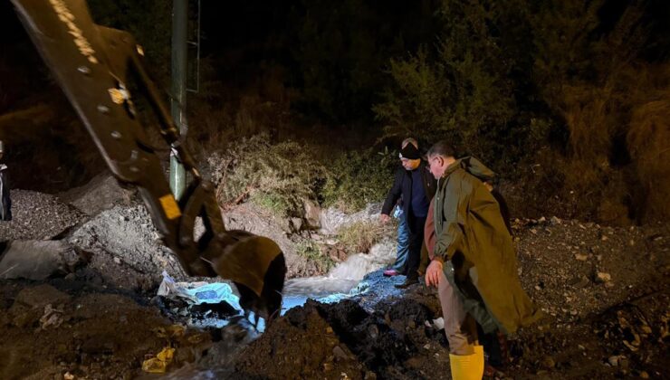Hatay’da Toprak Kayması: Beşikgöl Mesire Alanı Yolunda Heyelan, Ev ve Otomobile Zarar Verdi