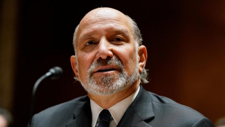 ABD Ticaret Bakanı Lutnick, Epstein Bağlantıları Nedeniyle İstifa Çağrılarıyla Karşı Karşıya