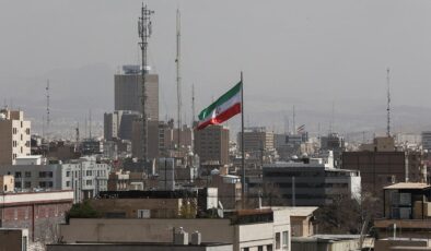 İran’da Kanlı Gün: ABD-İsrail Ortak Saldırılarında 24 Öğrenci Hayatını Kaybetti, Bölgede Gerginlik Tırmanıyor