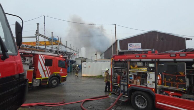İstanbul’da Korkutan Yangın: Pirinççi Mahallesi’nde İş Yerleri Alevlere Teslim Oldu