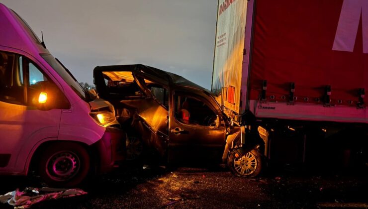 Ankara İstikametinde Otoyolda Zincirleme Kaza: 10’dan Fazla Araç Karıştı, 7 Yaralı