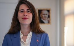 Çeşme Belediye Başkanı Lal Denizli Uyuşturucu Soruşturmasında İfadeye Çağrıldı