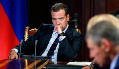 Medvedev’den İran’a Yönelik Saldırılara Sert Tepki: ABD’nin Gerçek Yüzü Ortaya Çıktı