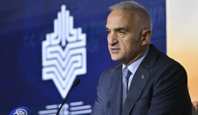 Bakan Ersoy’dan Vakıf Başkanları ile İftar Buluşması: Vakıf Medeniyetinin Mirası ve Ramazan Yardımları