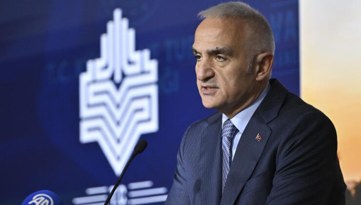 Bakan Ersoy’dan Vakıf Başkanları ile İftar Buluşması: Vakıf Medeniyetinin Mirası ve Ramazan Yardımları