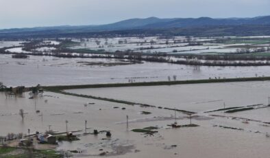 Edirne’de Taşkın Alarmı: Tunca ve Meriç Nehirleri Taşkınlarla Mücadele Ediyor