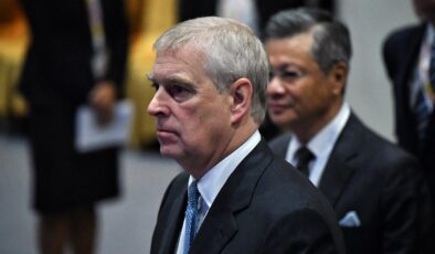 Kraliçe Elizabeth’in Epstein Mağduruna Sus Payı İçin Oğluna Borç Verdiği İddiası Gündemde