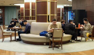 Başkentte 7/24 Açık Kütüphanede Ramazan Coşkusu: Sahur İkramları ve Verimli Çalışma Ortamı