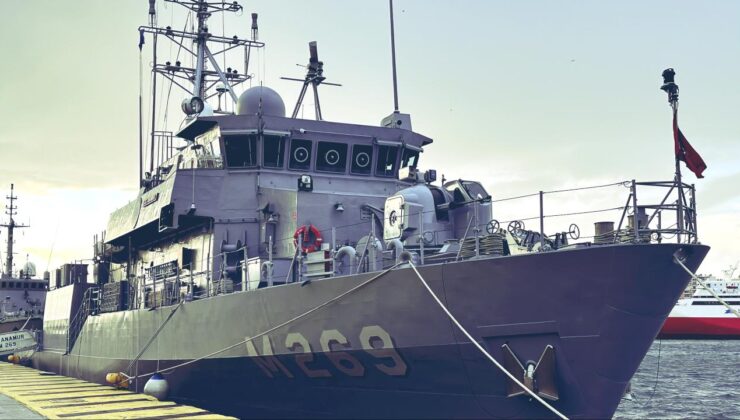 TCG Anamur Yunanistan’da: Türk Mayın Avlama Gemisi NATO Görevi Kapsamında Pire’de