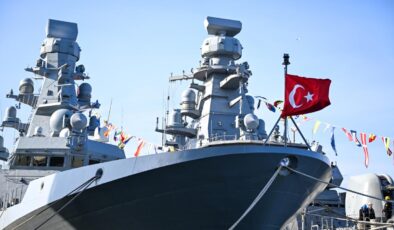 TCG Anadolu Hollanda’da Göz Kamaştırdı: Türk Donanması Rotterdam’da Büyük İlgi Gördü