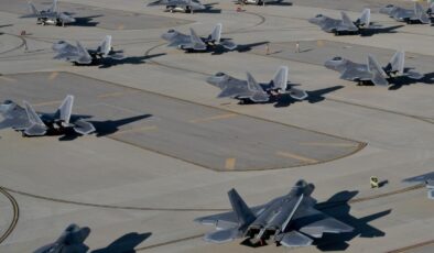 ABD, İran’a Yönelik Olası Bir Saldırı İçin Bölgedeki Askeri Varlığını Artırıyor: Washington Post Raporu