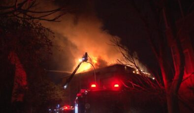 Üsküdar İcadiye’de Metruk Binada Yangın: Alevler Yükseldi, İtfaiye Müdahale Etti